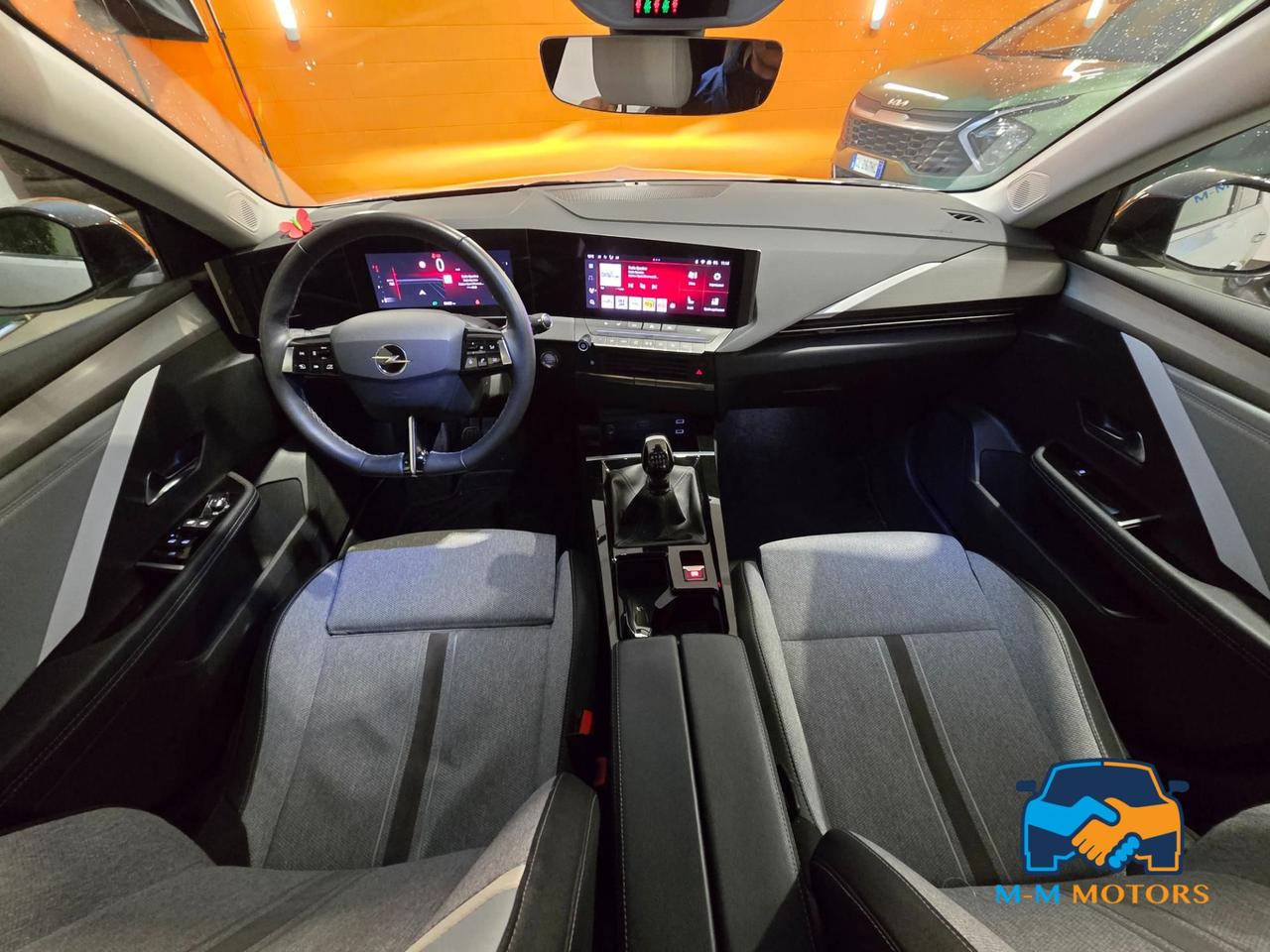 Opel Astra 1.2 t Business Elegance s&s 130cv