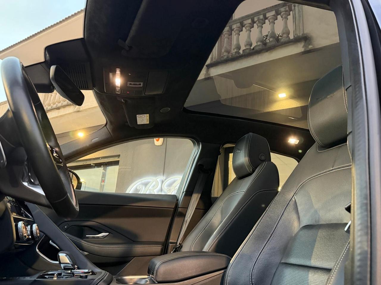 JAGUAR E-PACE 2.0D AWD R-DYNAMIC BLACK MHEV 204CV TETTO PELLE NAVI ANNO 2022