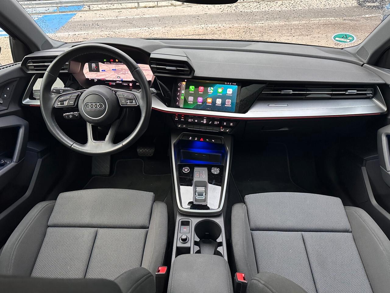 Audi A3 SPORTBACK 35 TDI S tronic / Black line edition / PANORAMA / LED LUCI AMBIENT / R18