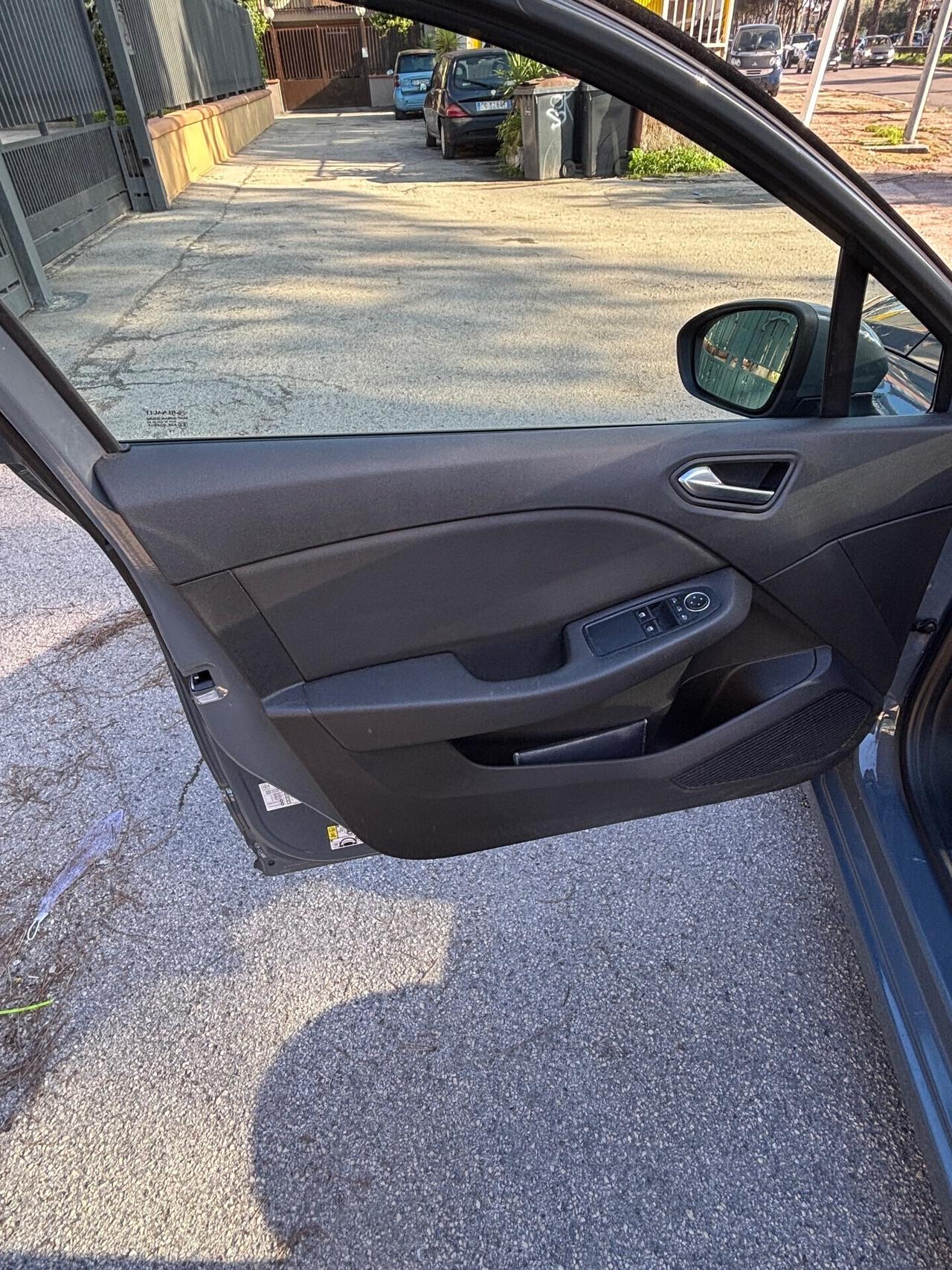 Renault Clio TCe 12V 100 CV GPL 5 porte Intens