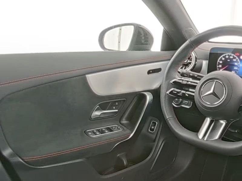 Mercedes-Benz CLA CLA 200 AMG Line Premium Plus NIGHT PACK MBUX LED CAMERA