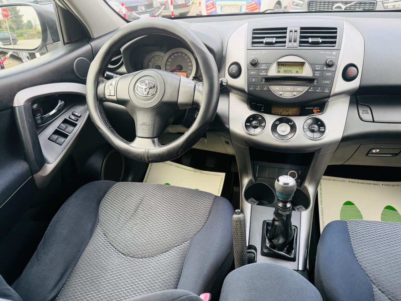 Toyota RAV 4 2.2 D-4D Gancio traino estraibile