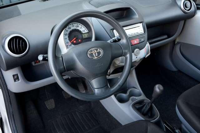 Toyota Aygo 1.0 12V VVT-i 3p 1.0 Now benzina * POCHI KM *