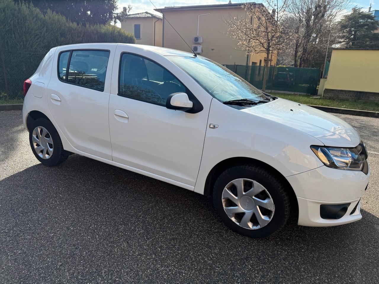 Dacia Sandero 1.2 NEOP. - NAV. - 12 MESI DI GARANZIA -