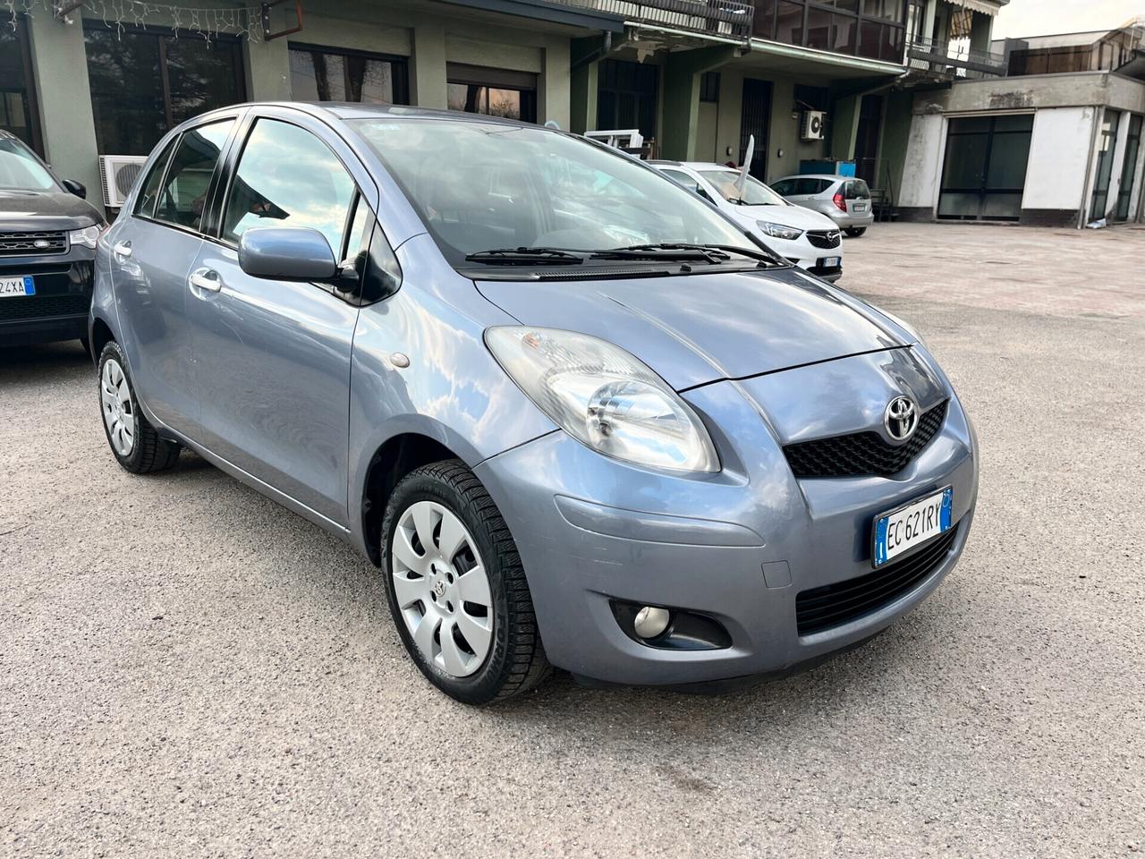 Toyota Yaris 1.0 5 porte Sol