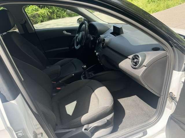 Audi A1 Sportback 1.6 tdi S line neopatentati
