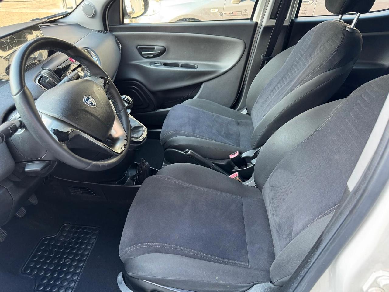 Lancia Ypsilon 1.2 69 CV 5 porte GPL*EURO5*NEOPATENTATI