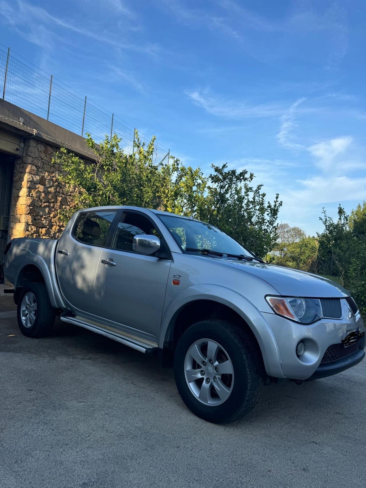 Mitsubishi L200 2.5 DI-D/136CV Double Cab Intense