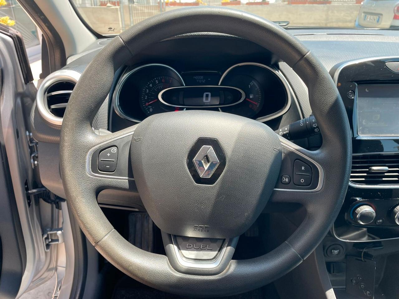 Renault Clio TCe 12V 90CV Start&Stop 5 porte Energy Duel2