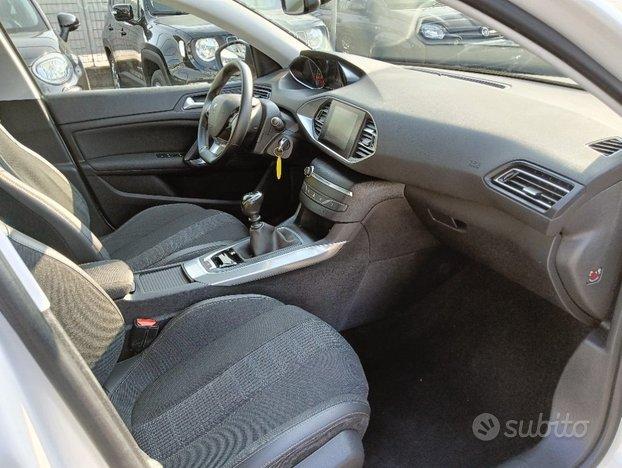 PEUGEOT 308 BlueHDi 130 S&S SW Allure