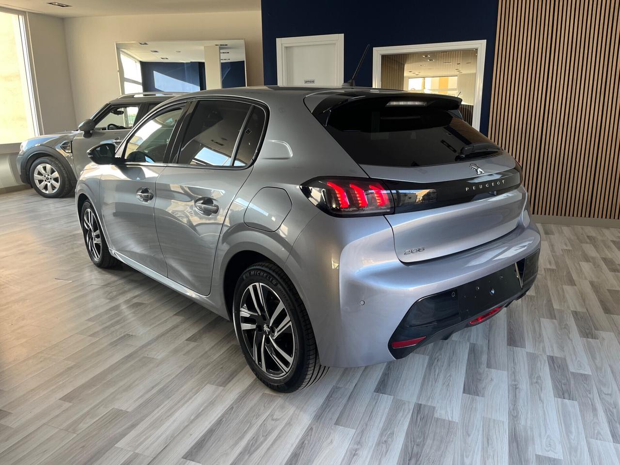 Peugeot 208 PureTech 100 Stop&Start 5 porte Allure
