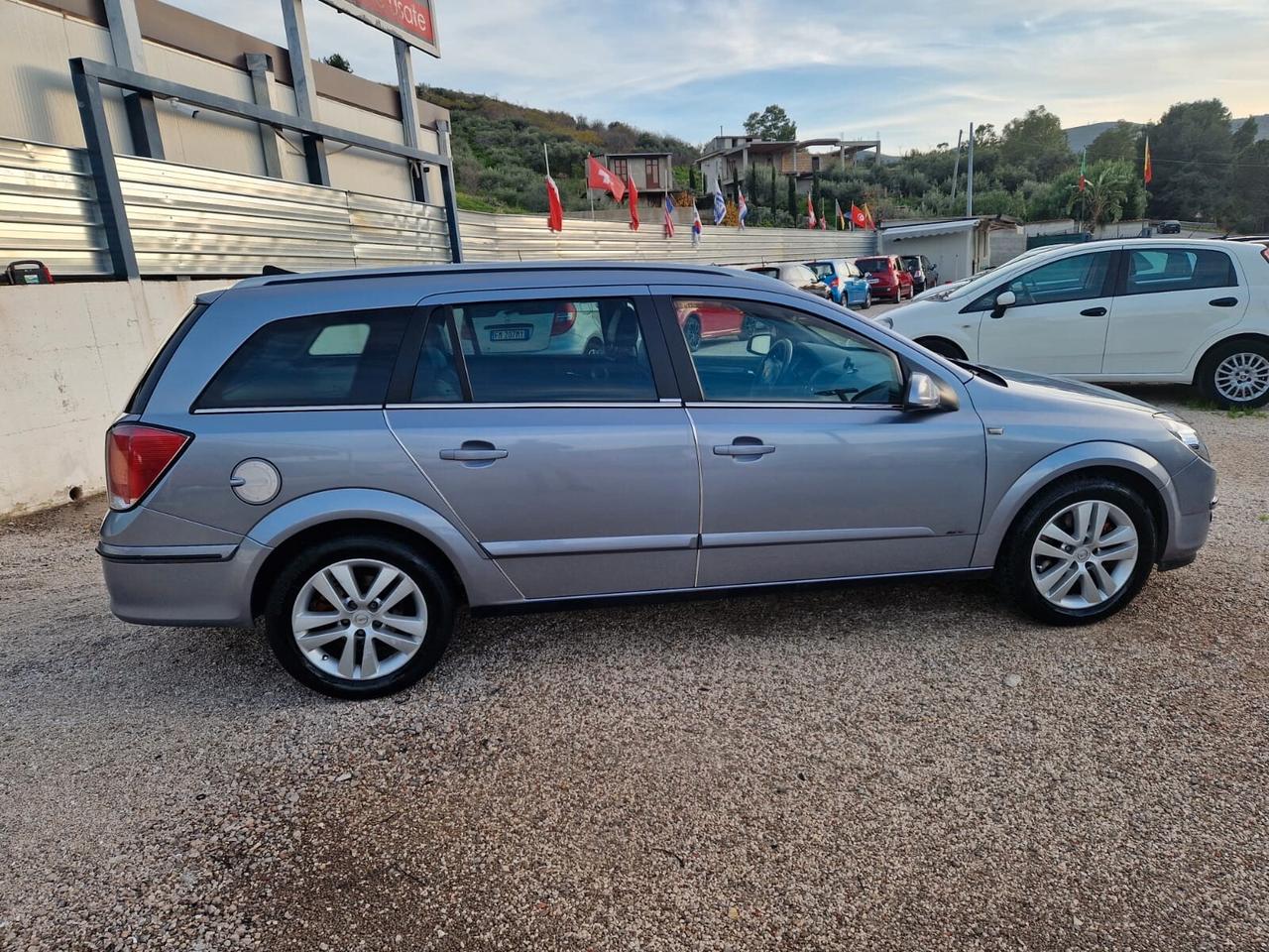 Opel Astra 1.9 16V CDTI 150CV Station Wagon Cosmo