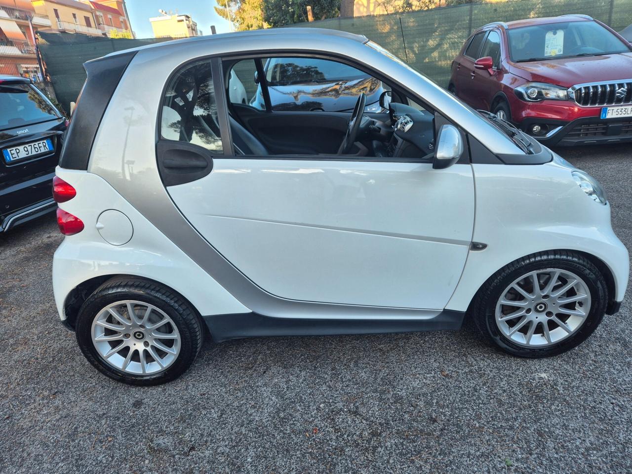 Smart ForTwo 1000 45 kW MHD coupé pure