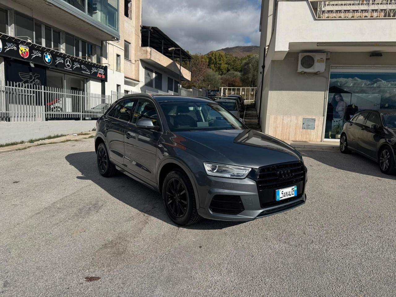 Audi Q3 2.0 TDI 150 CV S line Garanzia