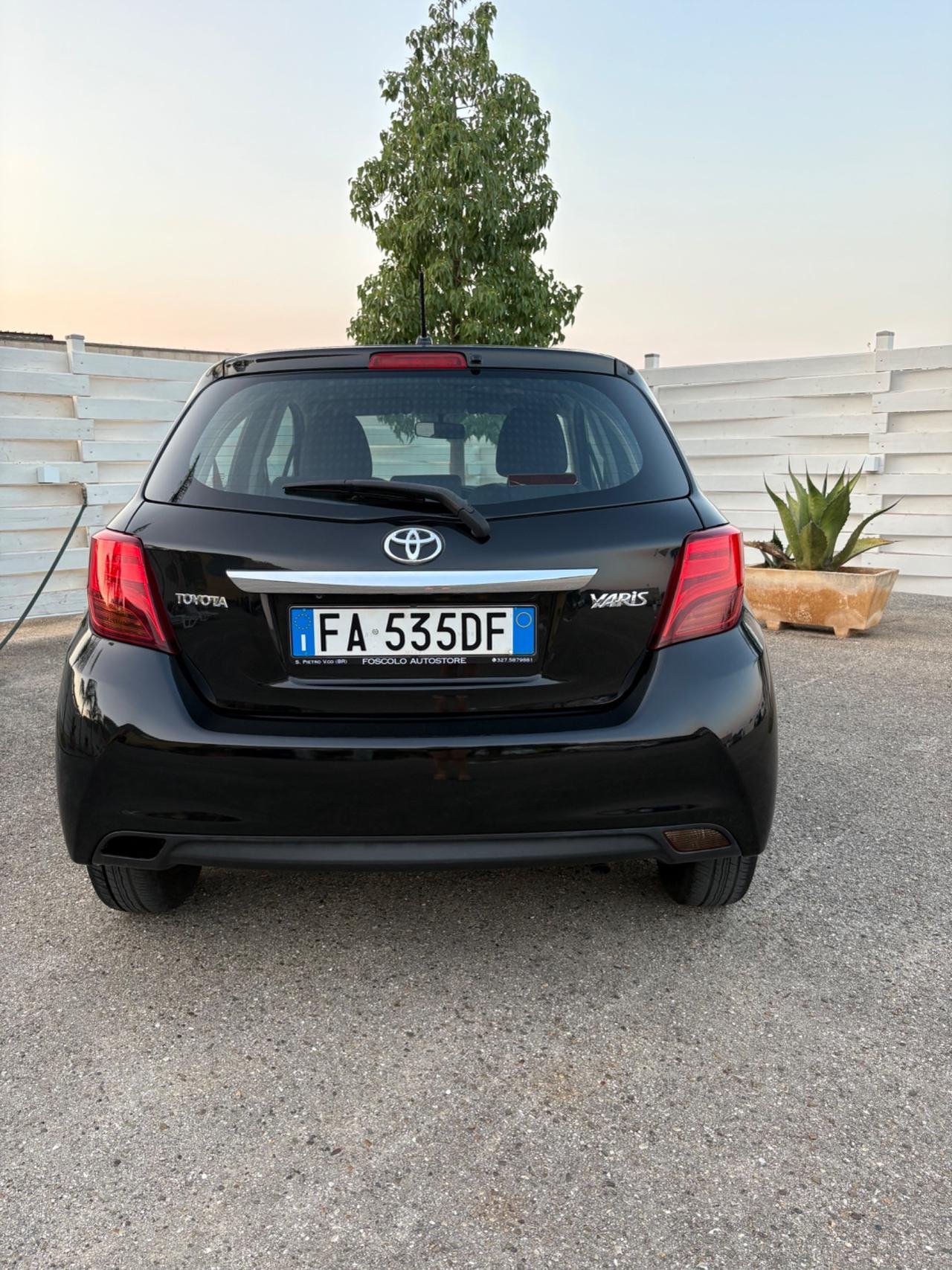 Toyota Yaris 1.4 D-4D 5 porte unico proprietario adatta a neopatentati