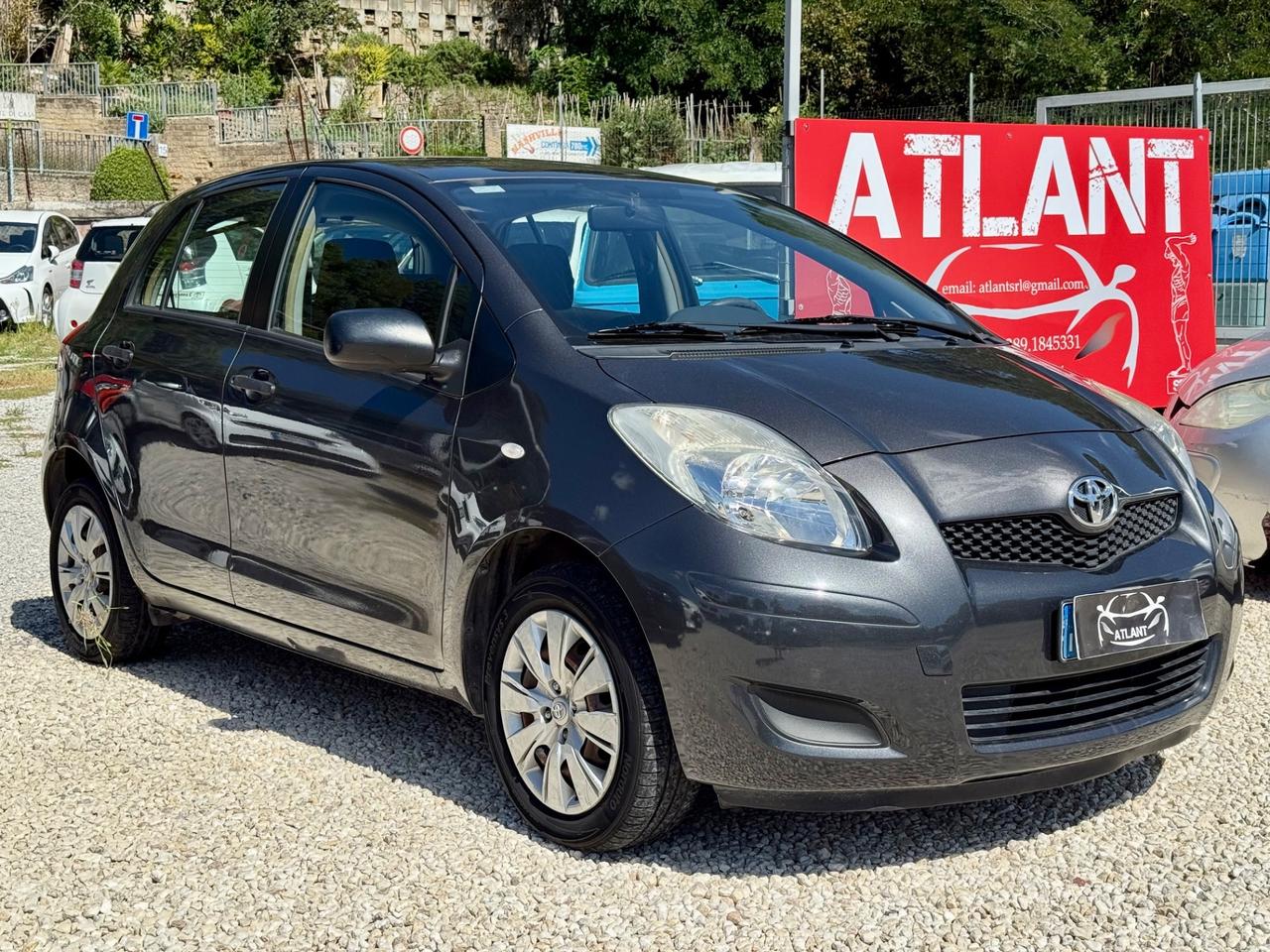 Toyota Yaris 1.0 luxury pack