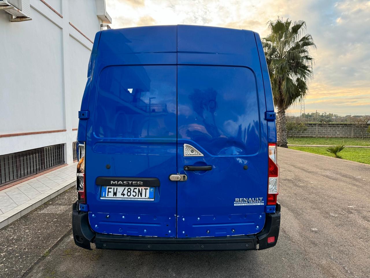 Renault Master T35 2.3 dCi/145