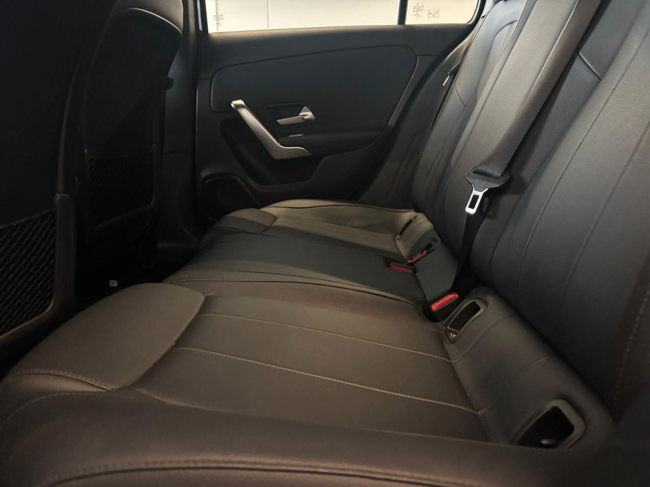 Mercedes-benz A 180 d SPORT Automatic EXTRA