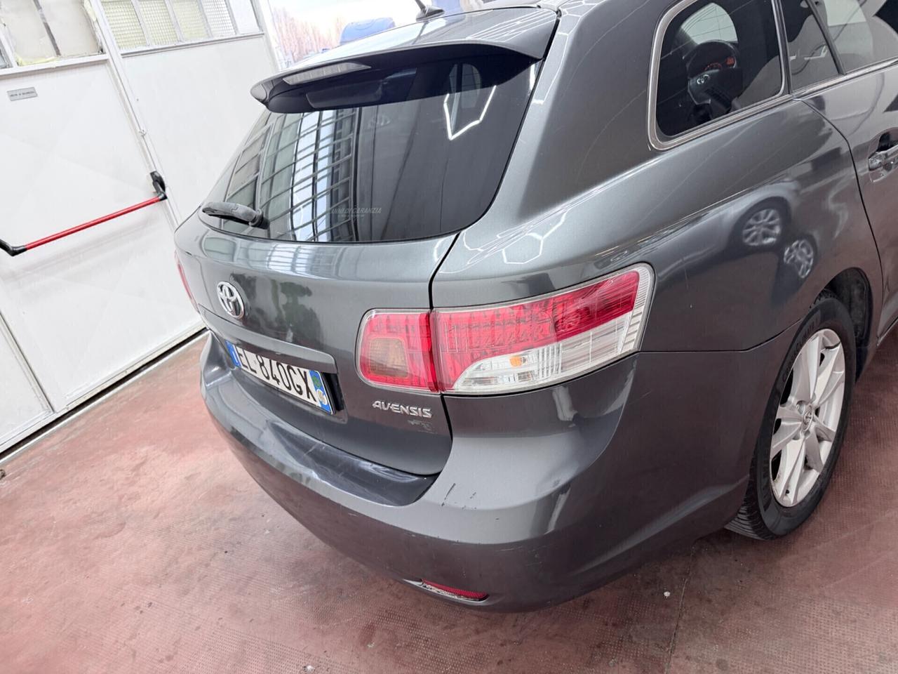 Toyota Avensis 2.2 D-Cat aut. Wagon Lounge