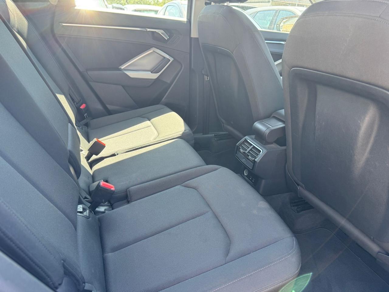 Audi Q3 35 TDI S tronic Business Advanced