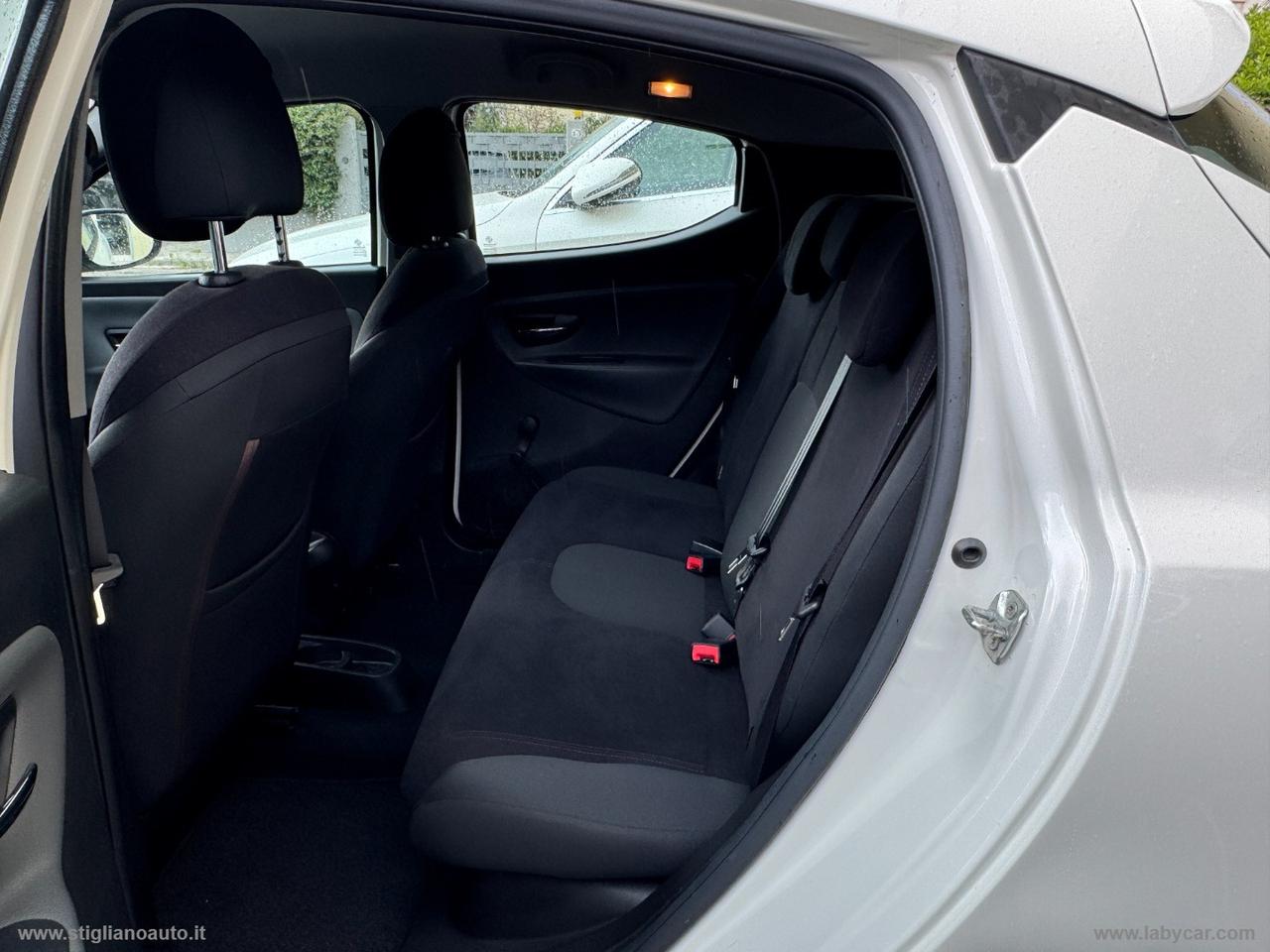 LANCIA Ypsilon 1.2 69 CV 5p. Silver