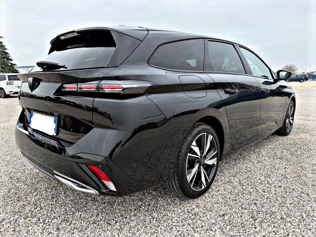 Peugeot 308 BlueHDi 130 S&S EAT8 SW Allure Pack