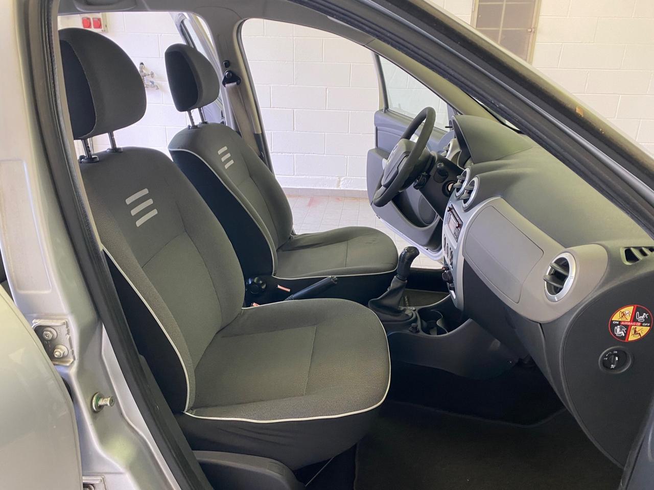 Dacia Sandero 1.2 16V GPL 75CV Embleme