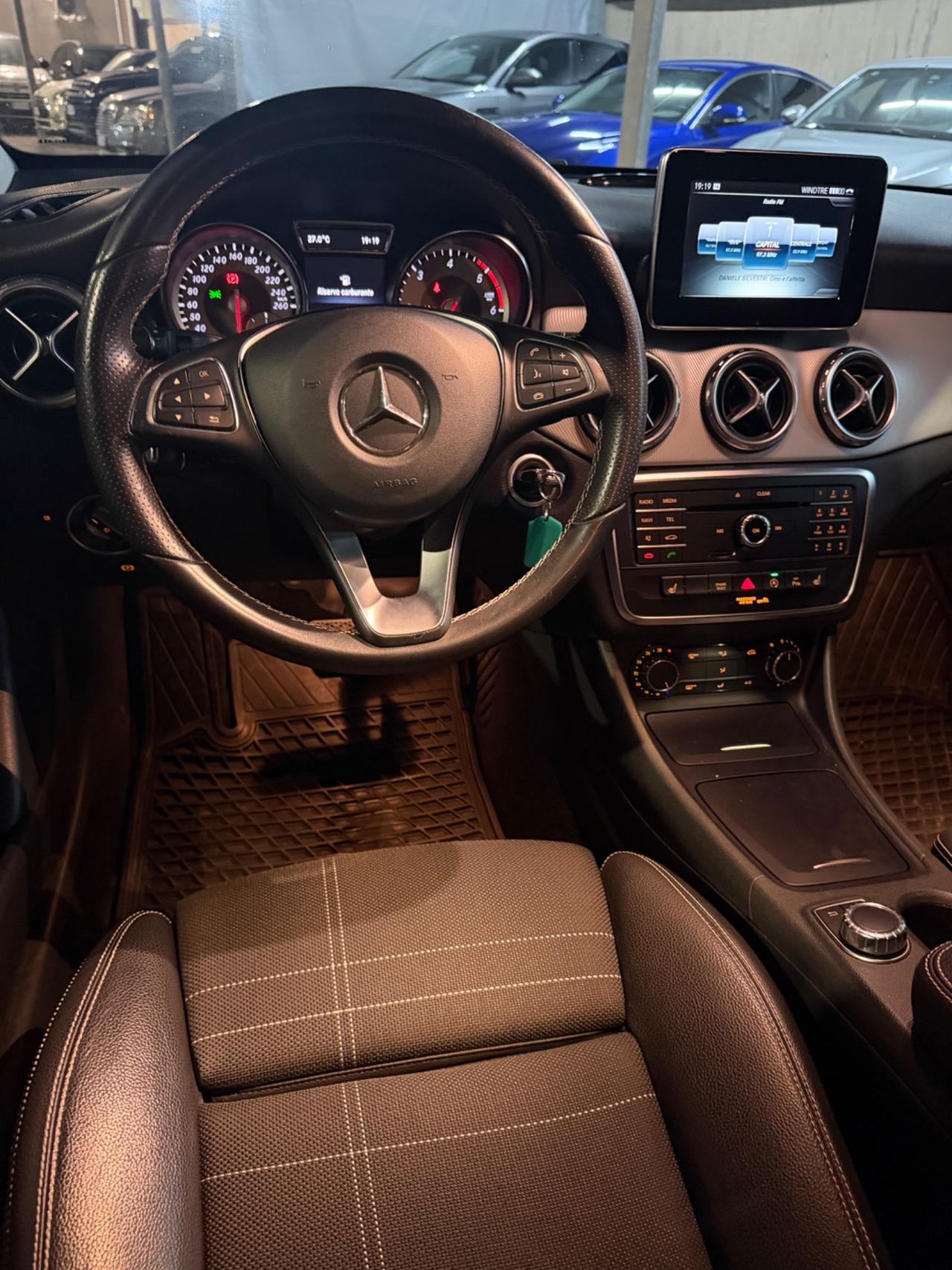 Mercedes-benz GLA 200 d Automatic Premium