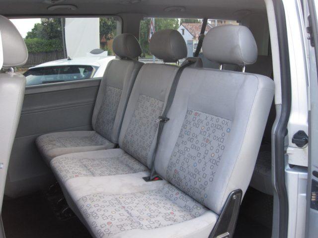 VOLKSWAGEN Caravelle 2.5 TDI/131CV PL Trendline autom.