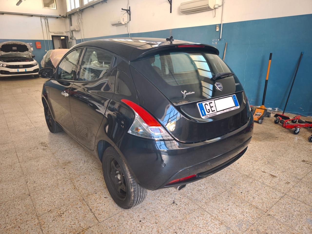 Lancia Ypsilon Hybrid Ecochic Gold ALLUVIONATA