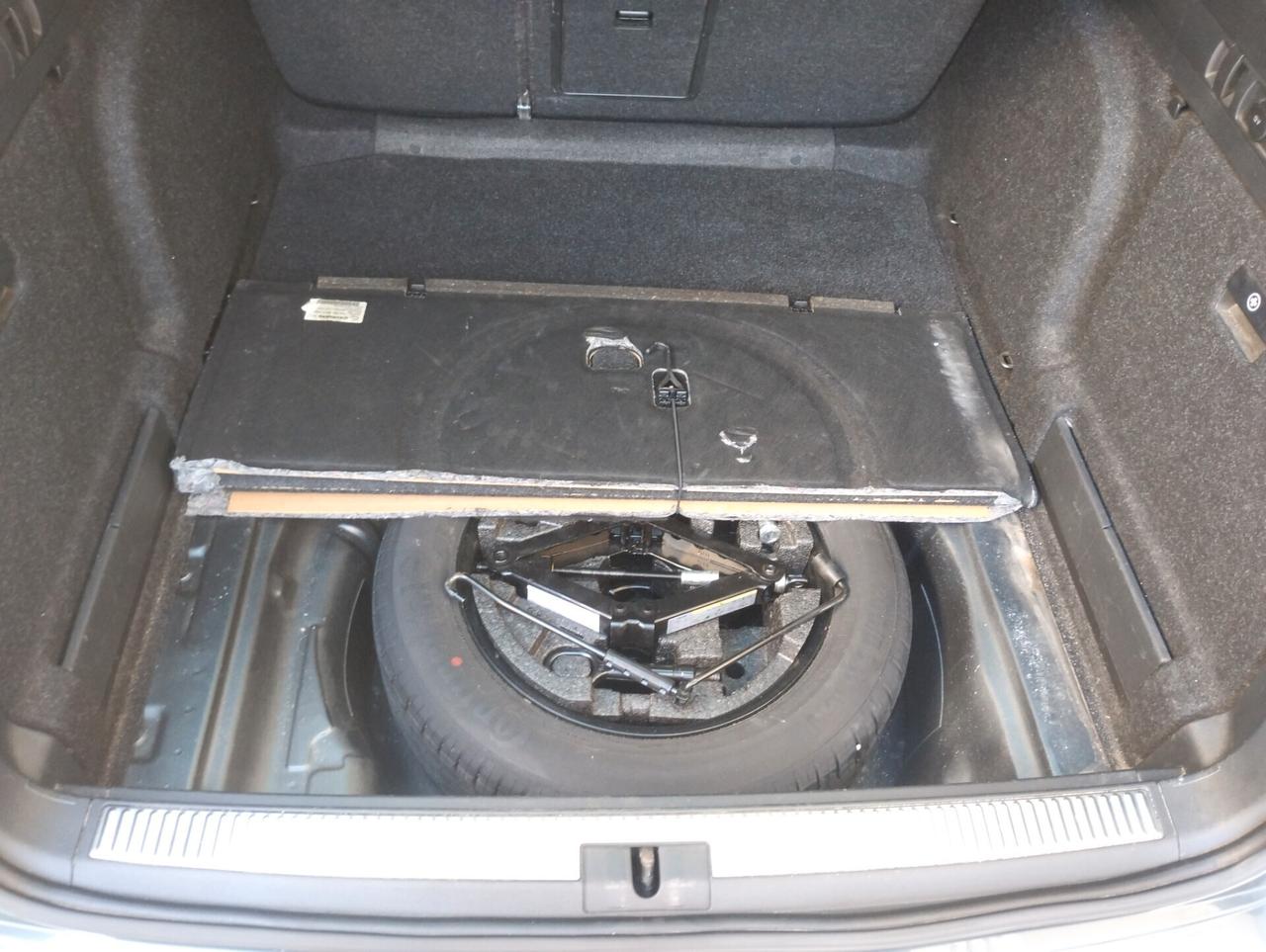 Skoda Superb 2.0 TDI DSG Wagon Style