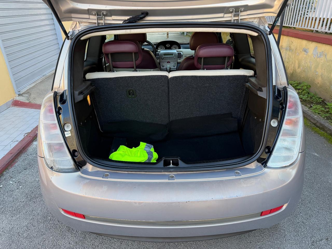 Lancia Ypsilon 1.3 MJT 90 CV Blue&Me