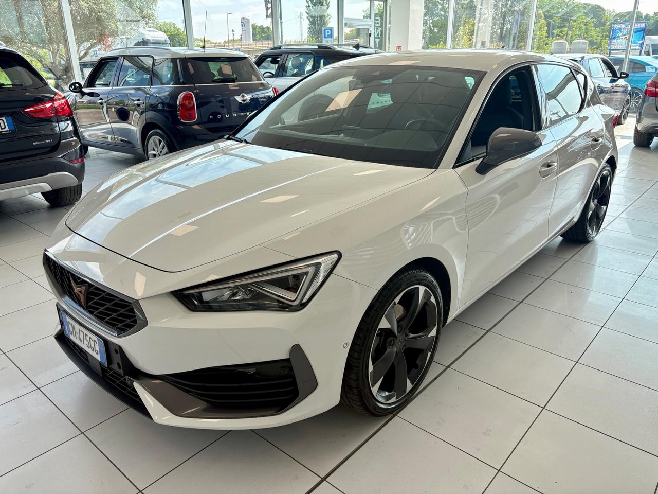 Cupra Leon 1.5 Hybrid 150 CV DSG Neopatentati