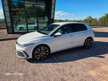 Volkswagen Golf GTE HYBRID elettrica/benzina