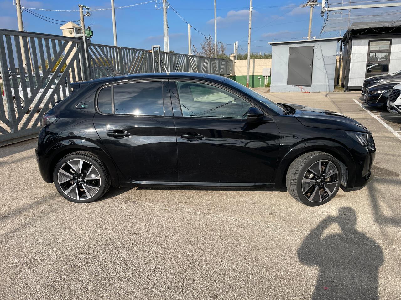 Peugeot 208 motore elettrico 136 CV 5 porte GT Line