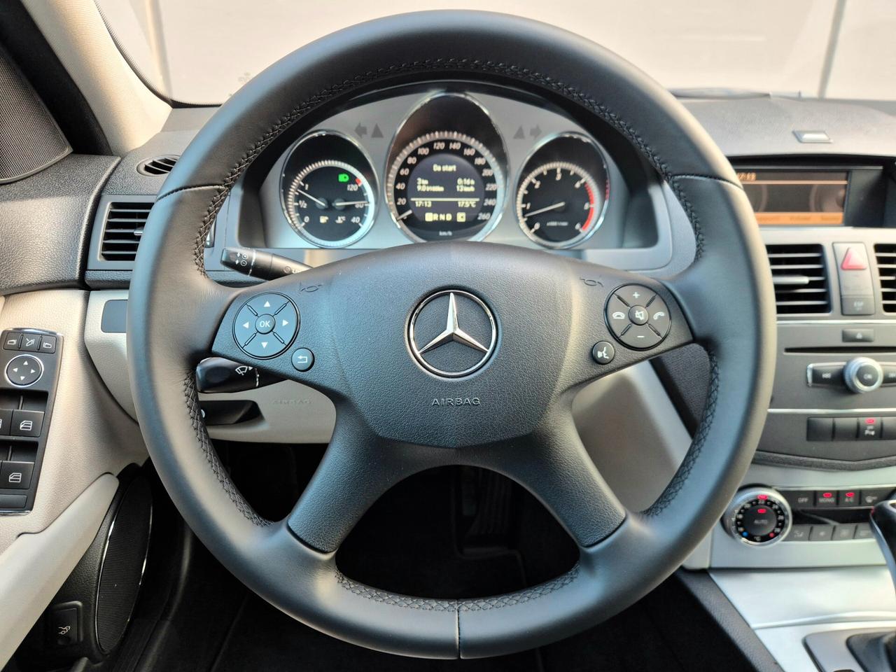 Mercedes-benz C 350 CDI BlueEFFICIENCY Avantgarde