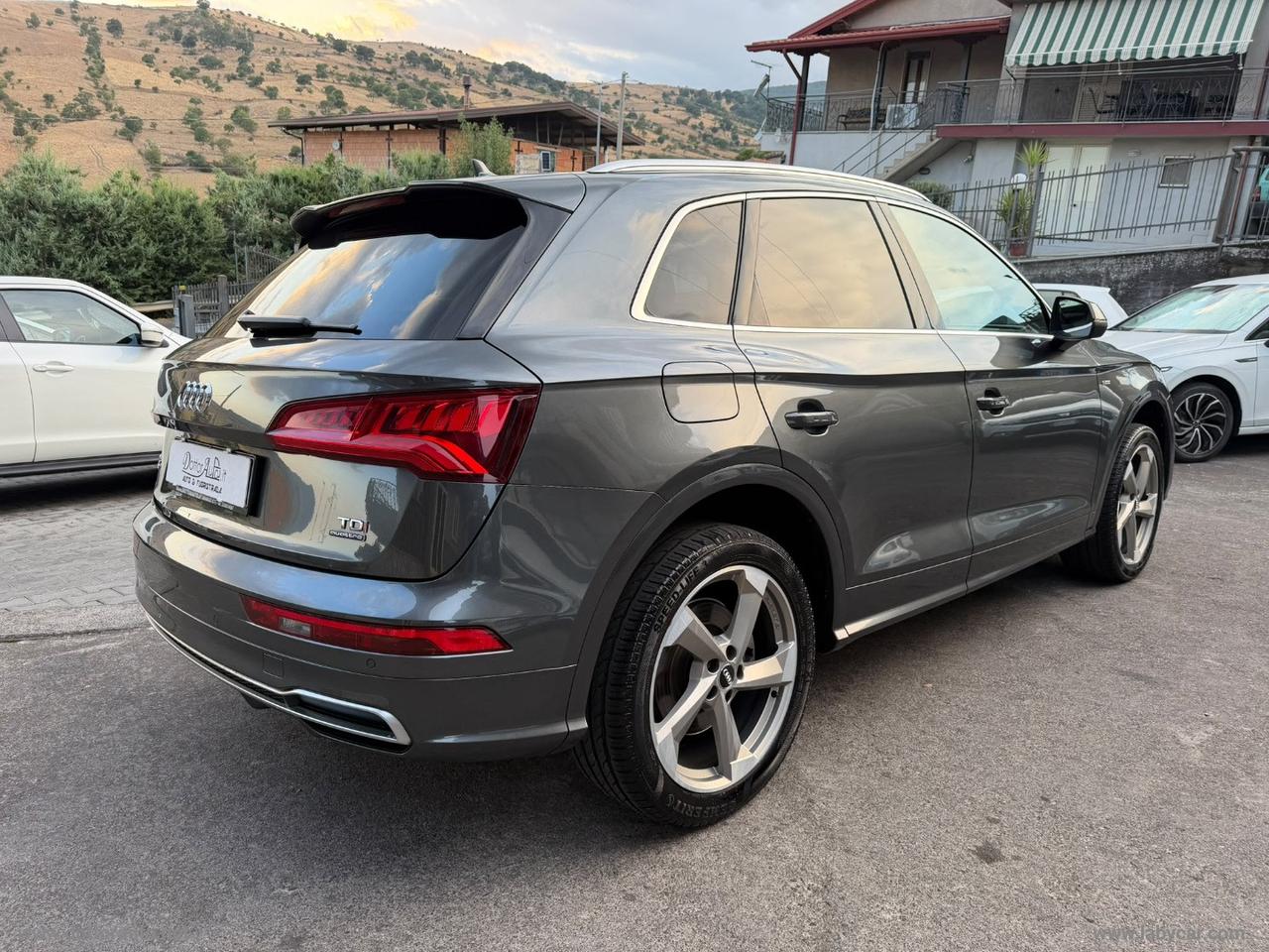 AUDI Q5 40 TDI quattro S tronic S line plus