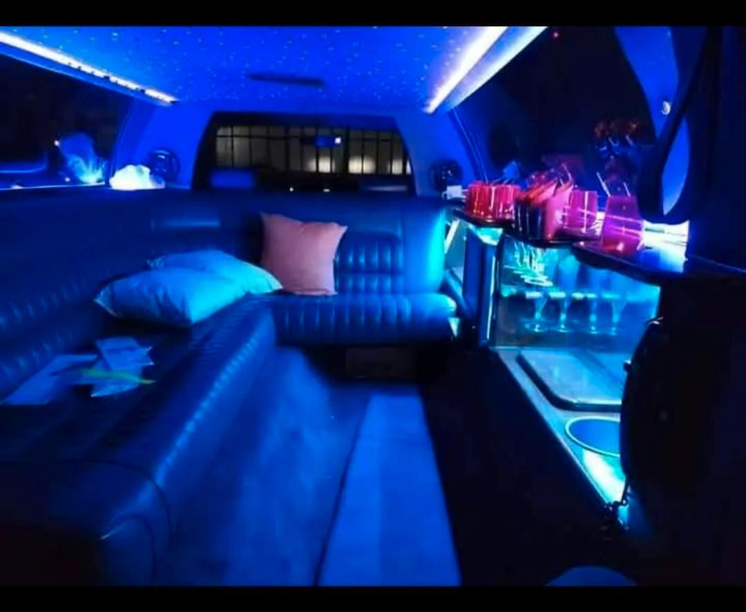 Lincoln Continental LIMOUSINE Town Car Stretch 9 Posti
