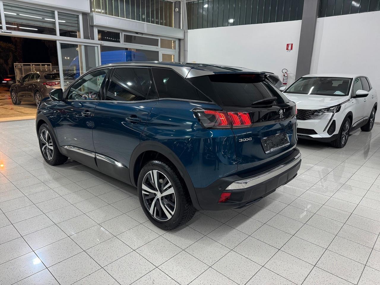 3008 1.5HDi 130cv EAT8 Allure Pack PERFETTA