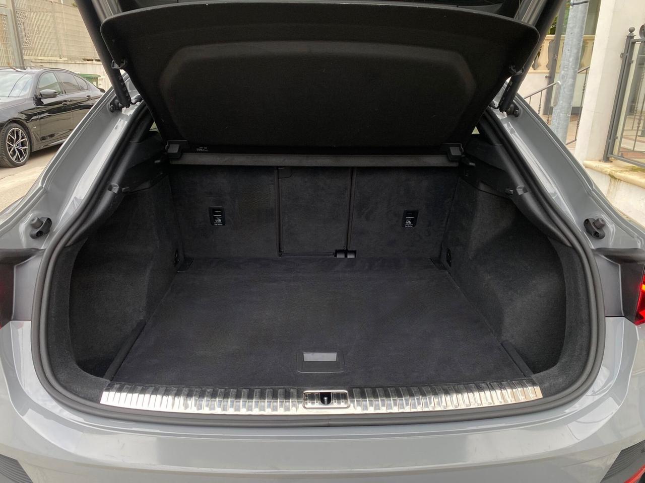 AUDI Q3 SPORTBACK 40 TDI S line 2021