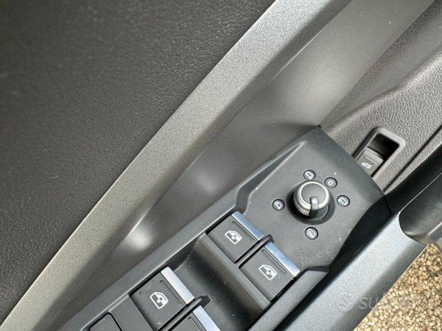 AUDI Q3 SPB 35 TDI S line edition + LED+19"