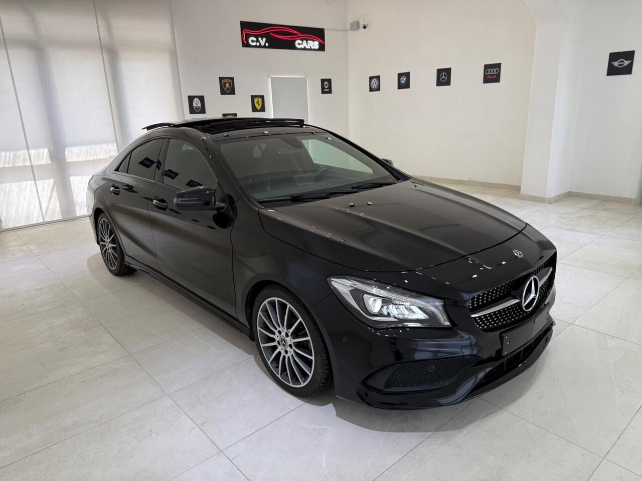 CLA 220 D AUTOMATIC PREMIUM TOTAL BLACK