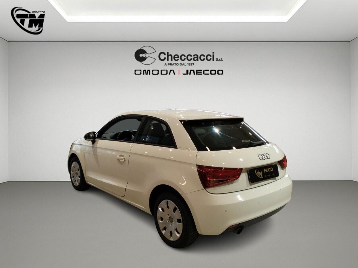Audi A1 3p 1.6 tdi Attraction c/clima 90cv NEOPATENTATI