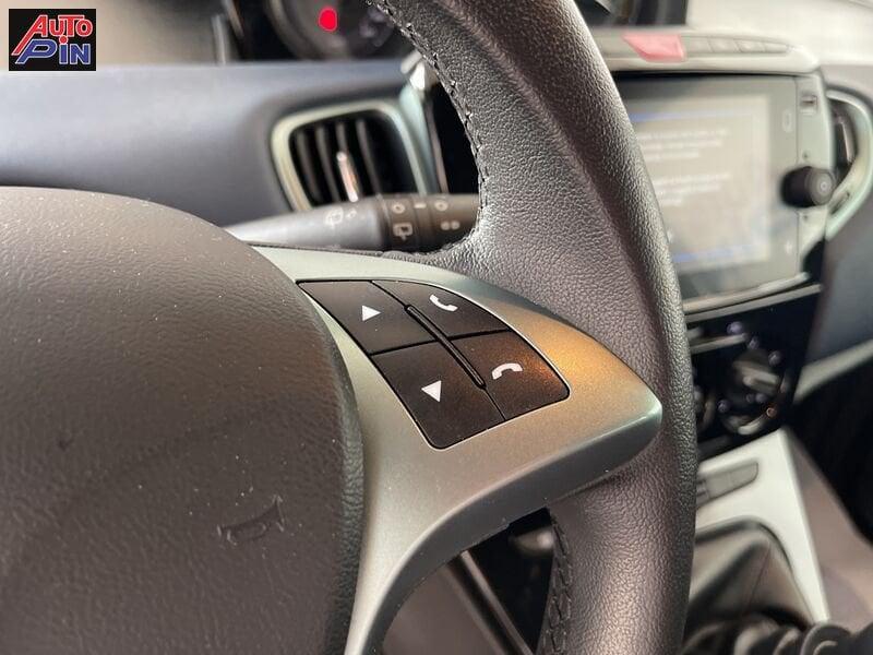 Lancia Ypsilon Ypsilon 1.0 FireFly 5 porte S&S Hybrid Platino