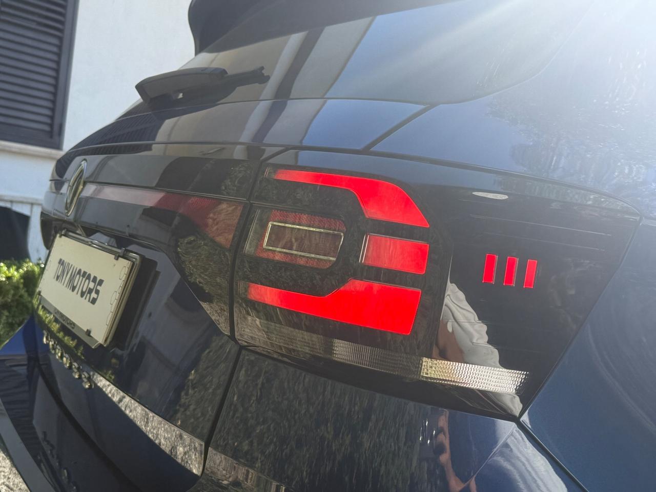 Volkswagen T-Cross 1.6 TDI 95CV R-LINE (NEOPATENTATI)