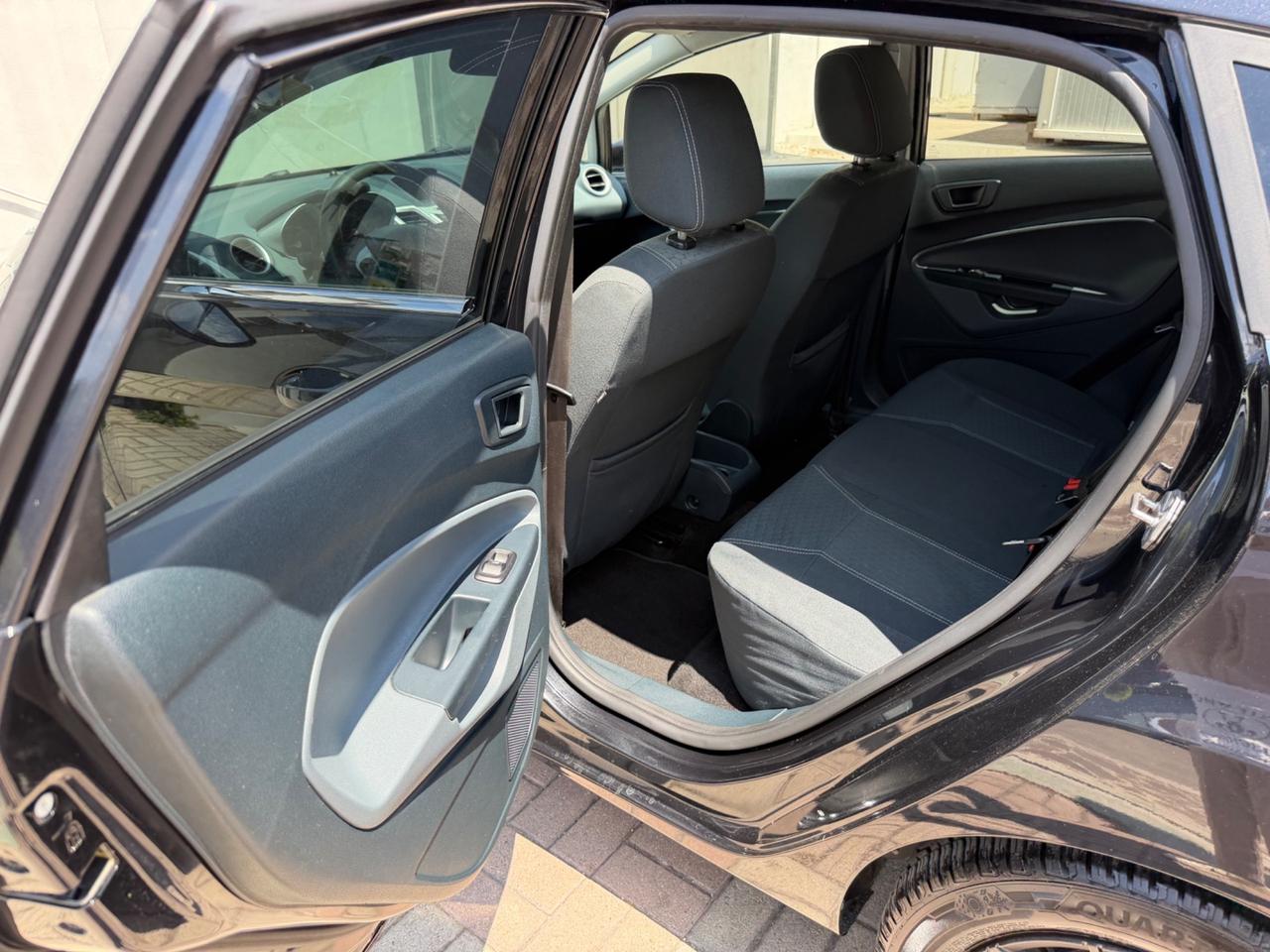 Ford Fiesta 1.4 TDCi Titanium - GARANZIA
