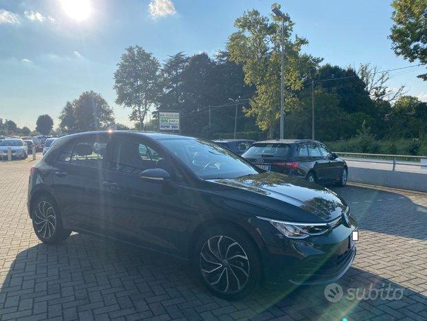 VOLKSWAGEN Golf 1.0 TSI EVO Life