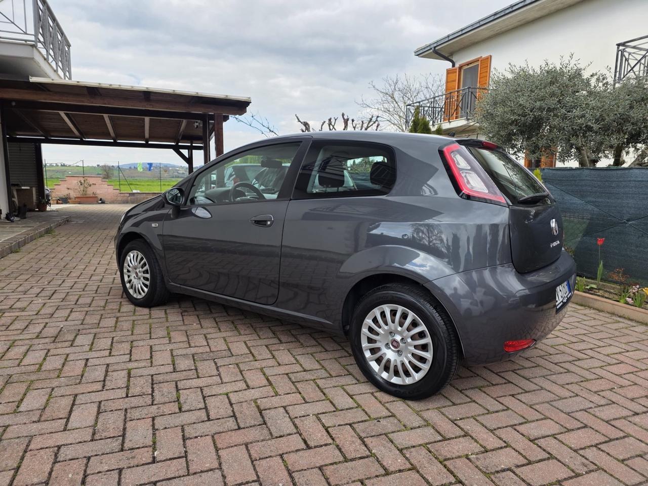 Fiat Punto 1.3 MJT II 75 CV 3 porte Lounge