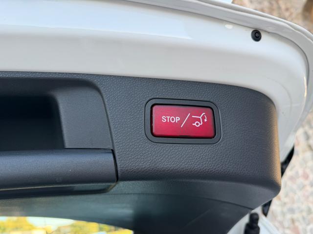 MERCEDES-BENZ GLA 180 PACK NIGHT+NAVI+FULL LED+R.CAM+PORT.ELETTRICO