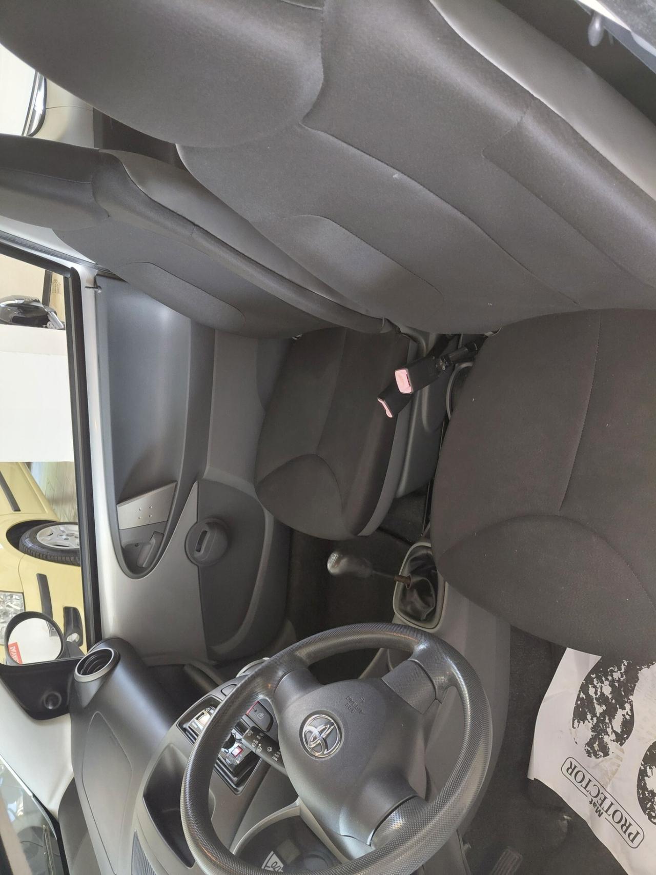 TOYOTA AYGO ANNO 2007 BZ 1.0 ADATTA NEOPATENTATI KM 57 MILA